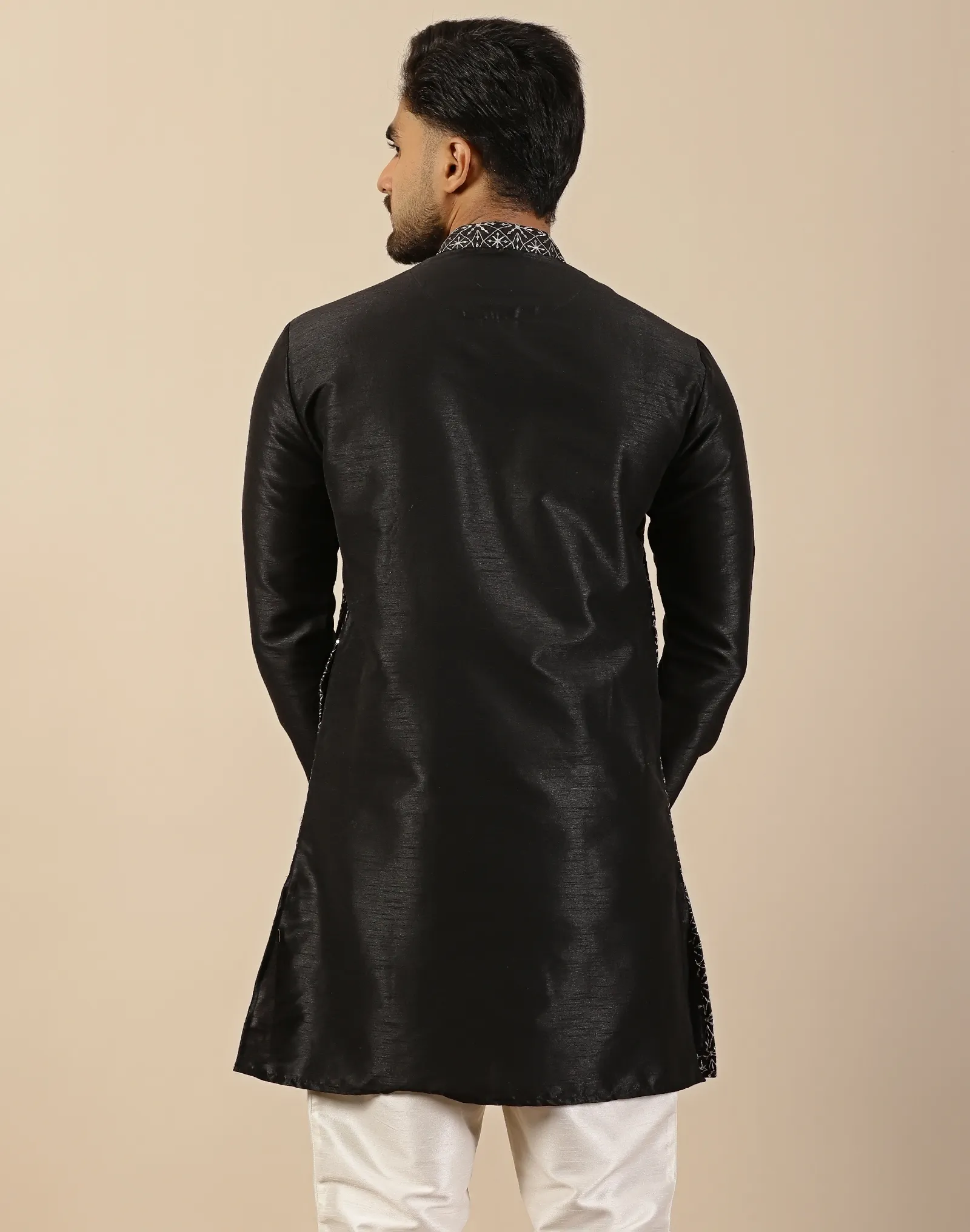 Midnight Lattice Embroidered Short Kurta - House of Cocoon (4)